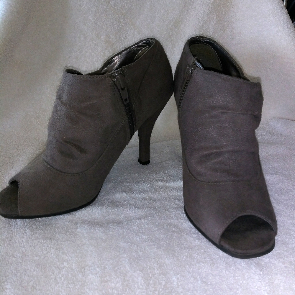 Massimo suede fabric booties
